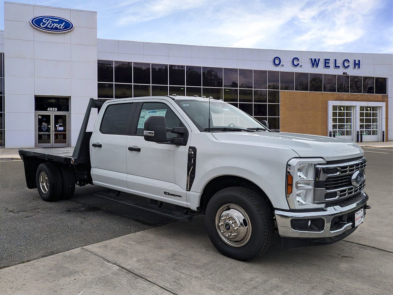 New 2024 Ford F350 XL w/ XL Chrome Package