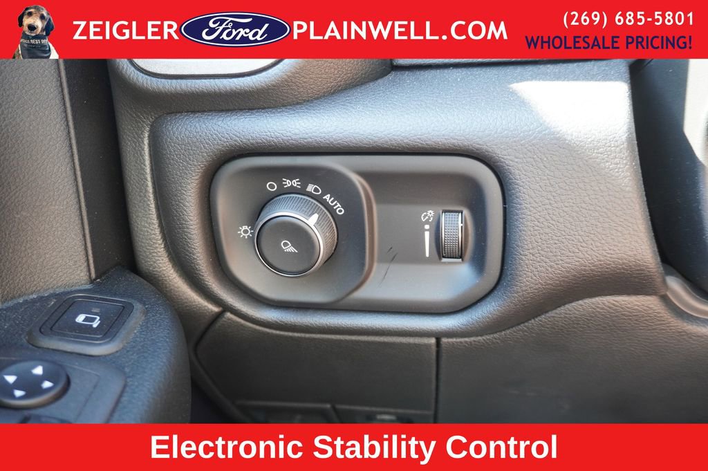 Used 2024 RAM 3500 Tradesman w/ Safety Group image 24