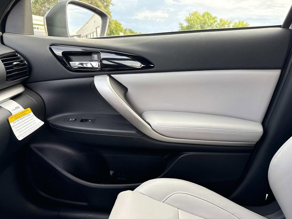 Used 2025 Mitsubishi Eclipse Cross SEL image 25