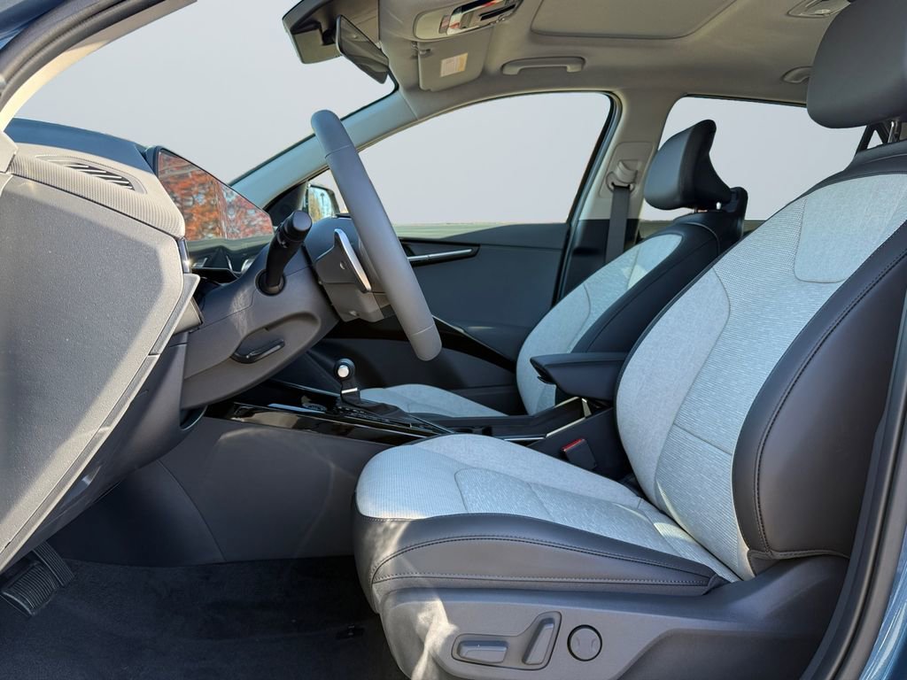 New 2026 Kia Niro SX image 9