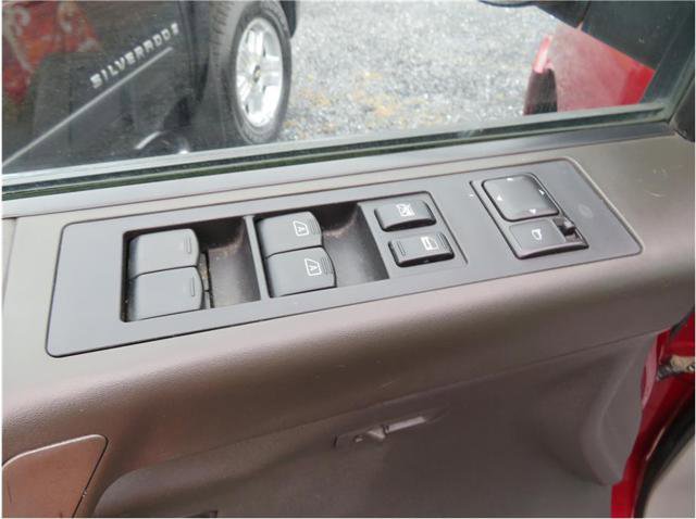 Used 2004 Nissan Titan SE AWD/4WD image 12