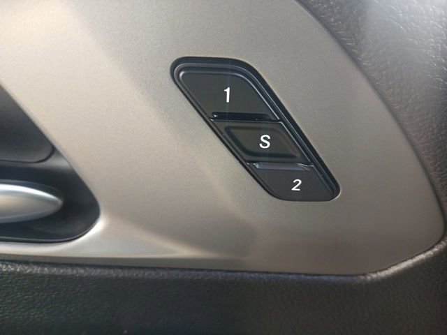 Used 2025 Chrysler Pacifica Select image 48
