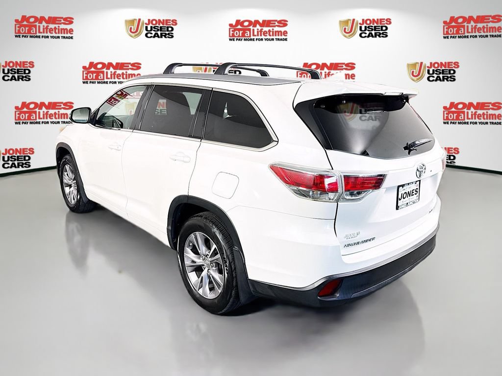 Used 2014 Toyota Highlander XLE AWD/4WD image 2