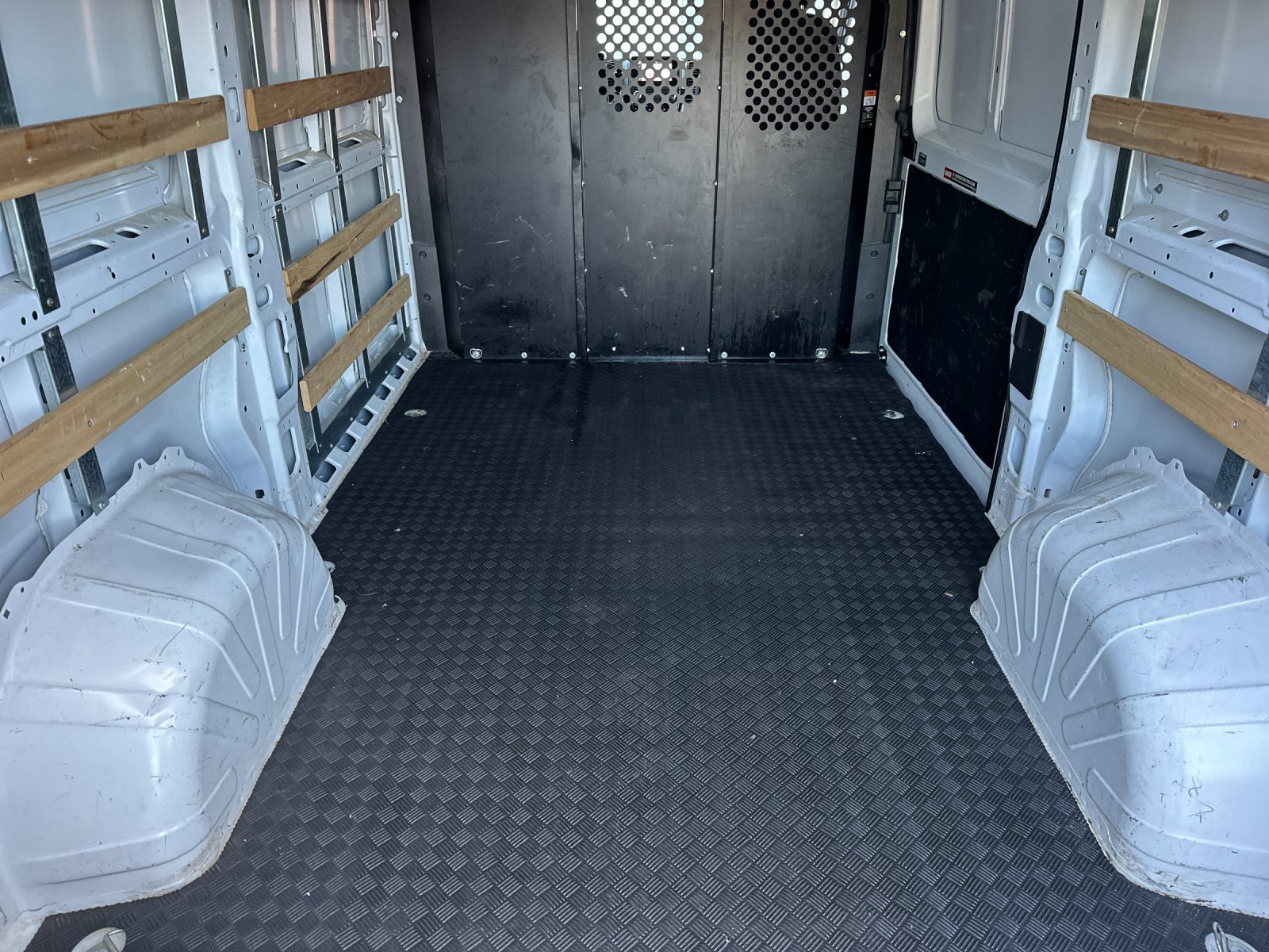 Used 2025 RAM ProMaster 2500 w/ U-Haul Equipment Group FWD image 14