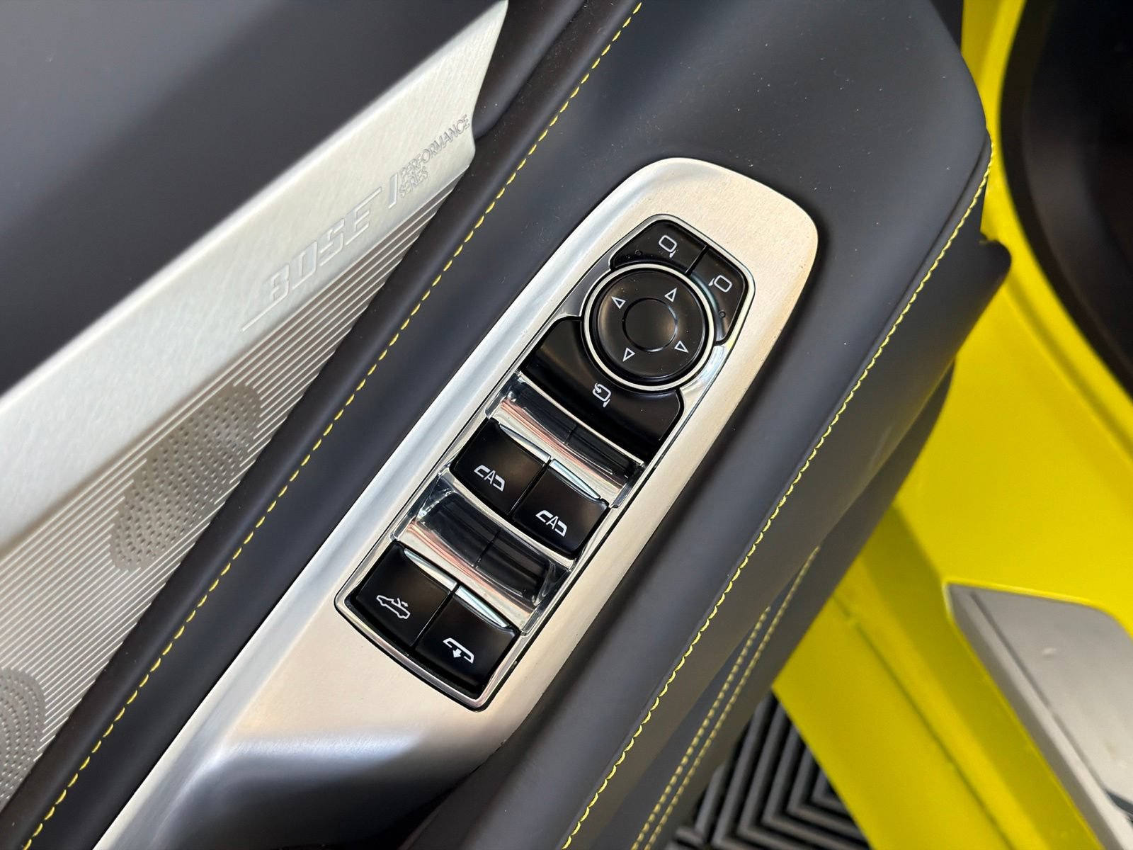 Used 2023 Chevrolet Corvette Stingray Premium Conv w/ Battery Protection Package RWD image 15
