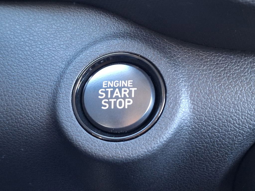 Used 2024 Hyundai Venue Limited image 25