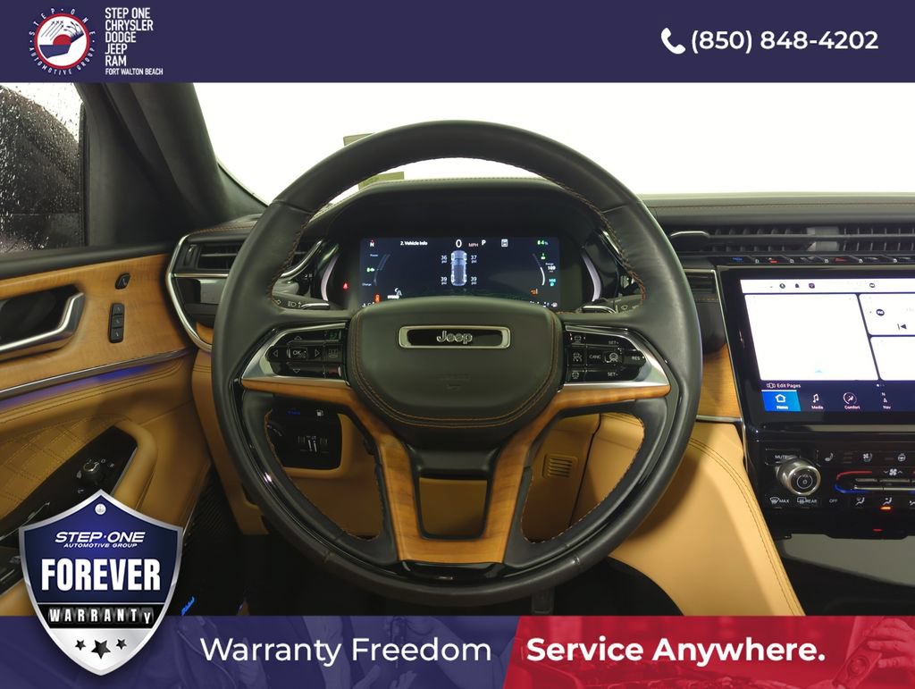 Used 2023 Jeep Grand Cherokee Summit AWD/4WD image 16