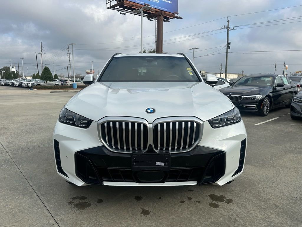 Certified 2025 BMW X5 xDrive40i w/ M Sport Package image 2