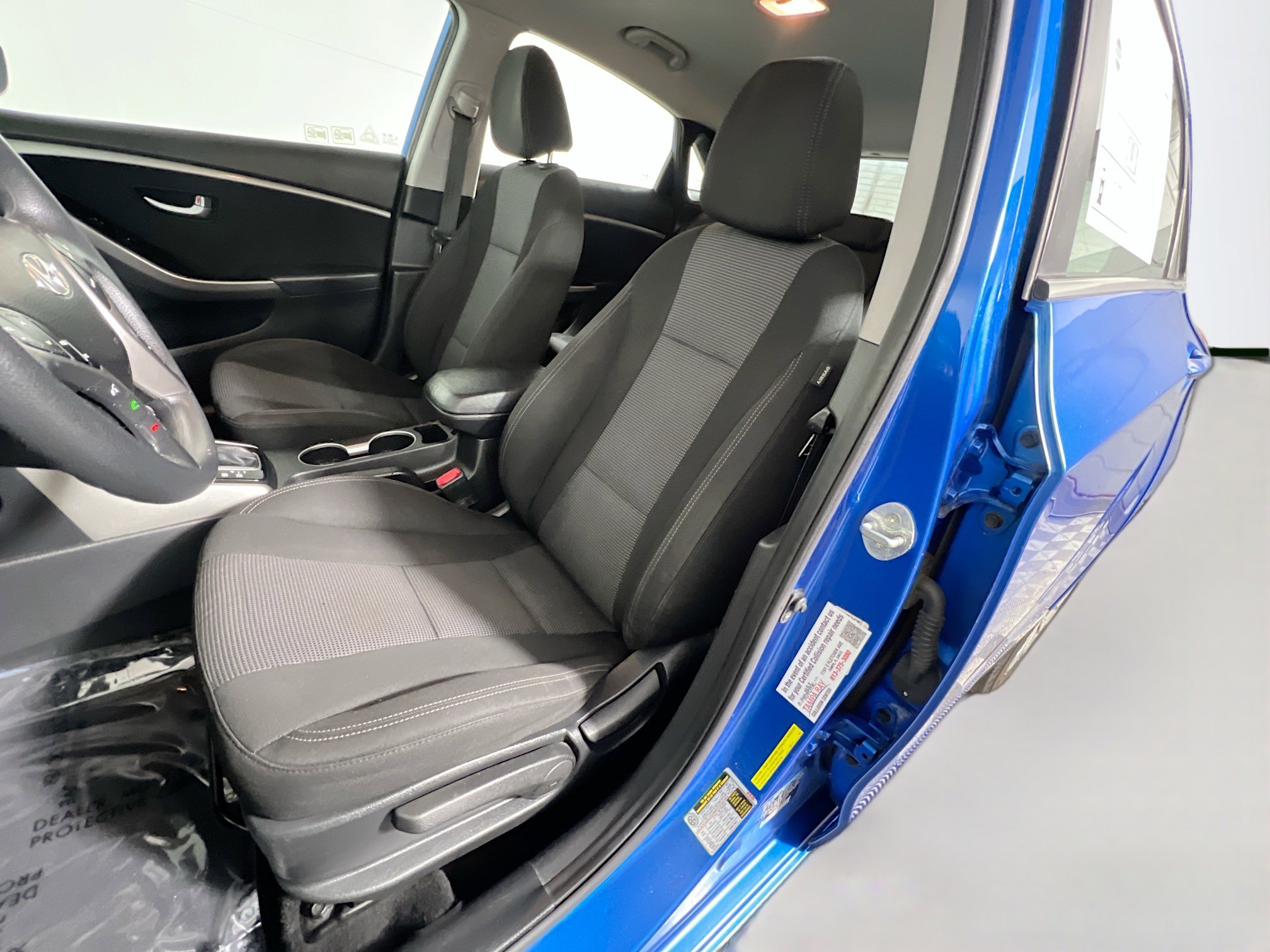 Used 2017 Hyundai Elantra GT image 15