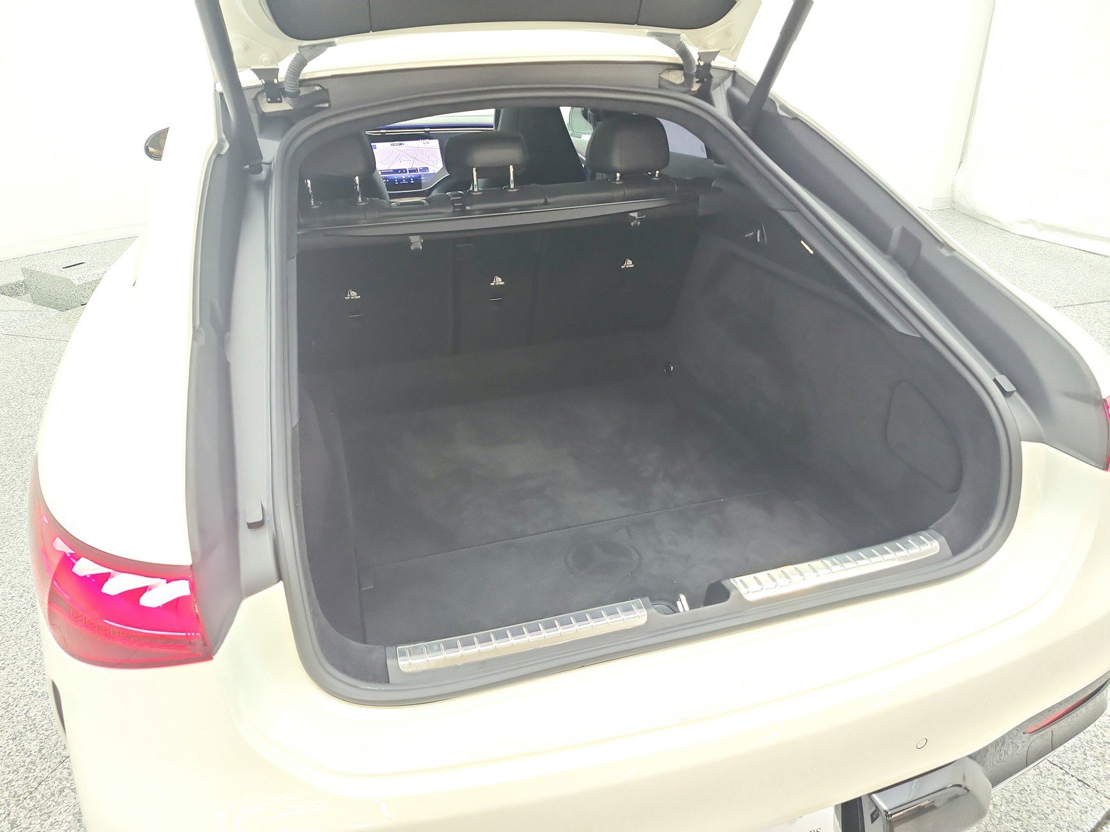 Certified 2023 Mercedes-Benz EQS 580 4MATIC Sedan image 26