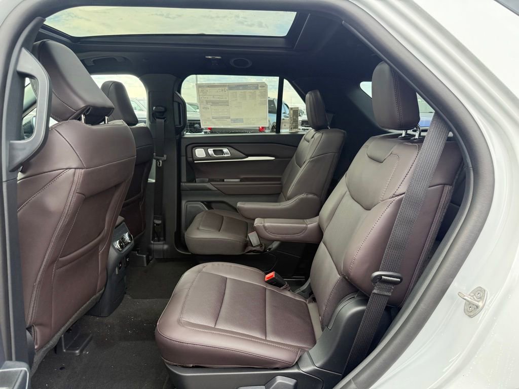 New 2026 Ford Explorer Platinum image 11