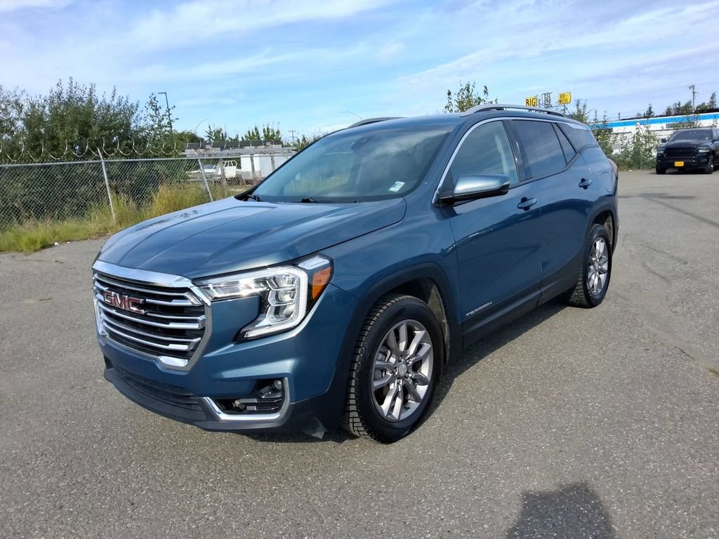 Used 2024 GMC Terrain SLT AWD/4WD image 4