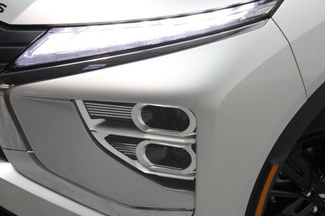 New 2026 Mitsubishi Eclipse Cross LE AWD/4WD image 2