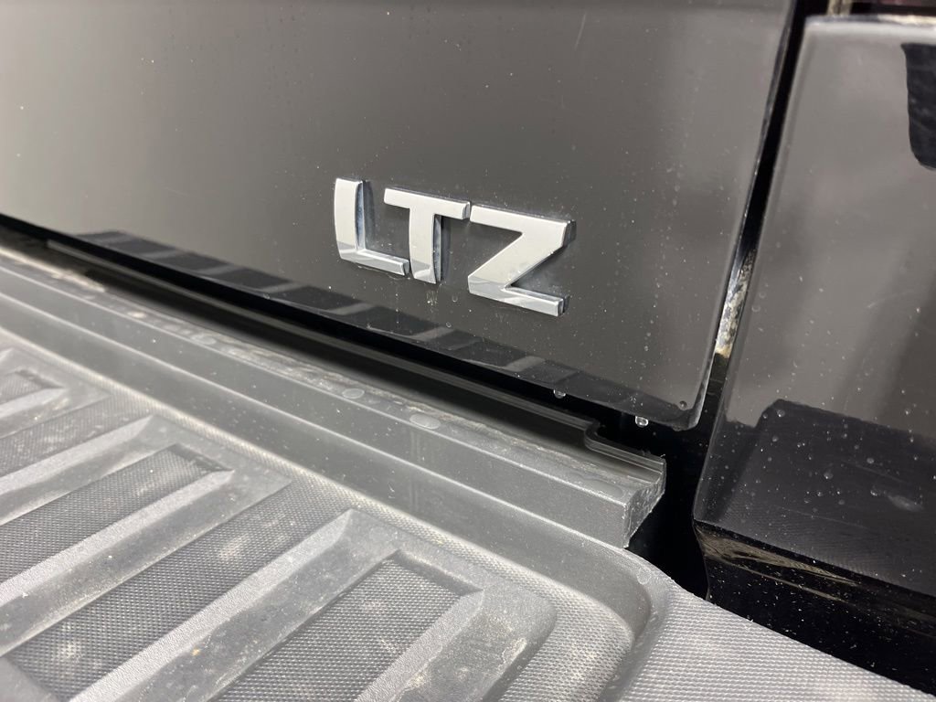 Used 2018 Chevrolet Silverado 2500 LTZ w/ Duramax Plus Package AWD/4WD image 19