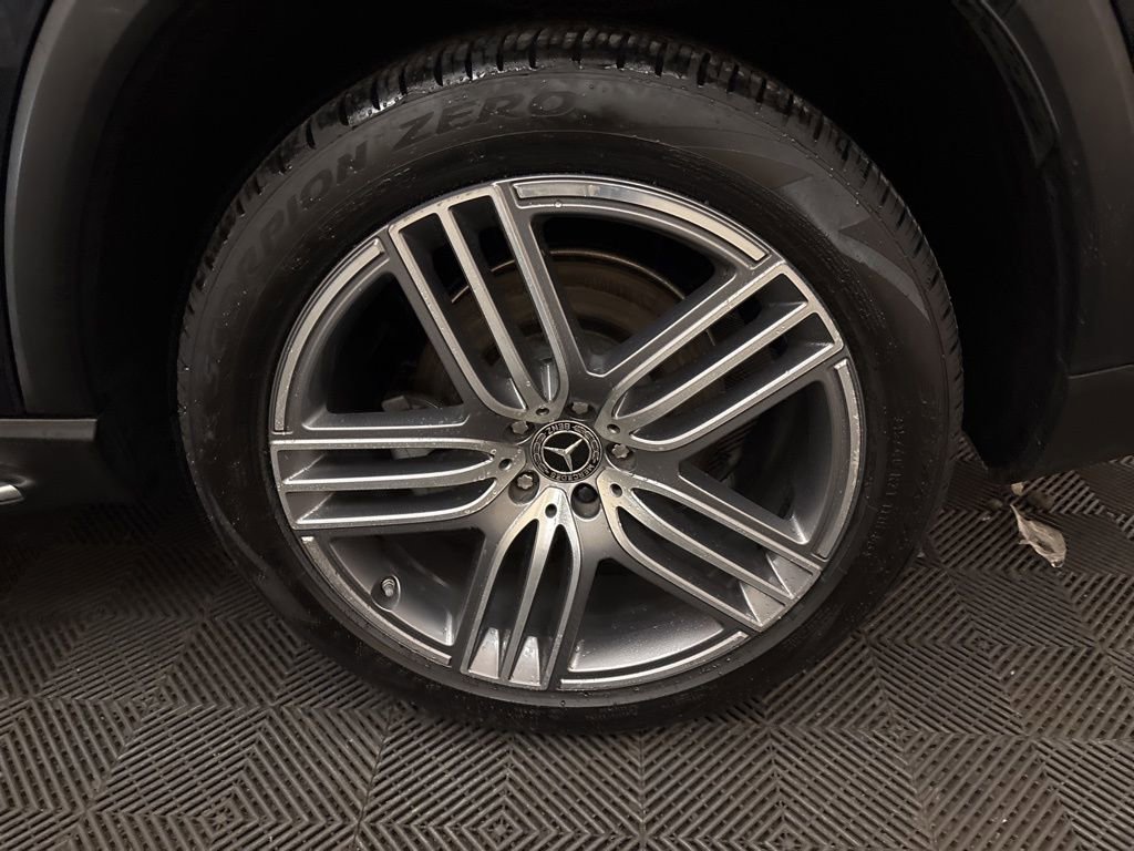 Used 2022 Mercedes-Benz GLS 450 4MATIC image 30