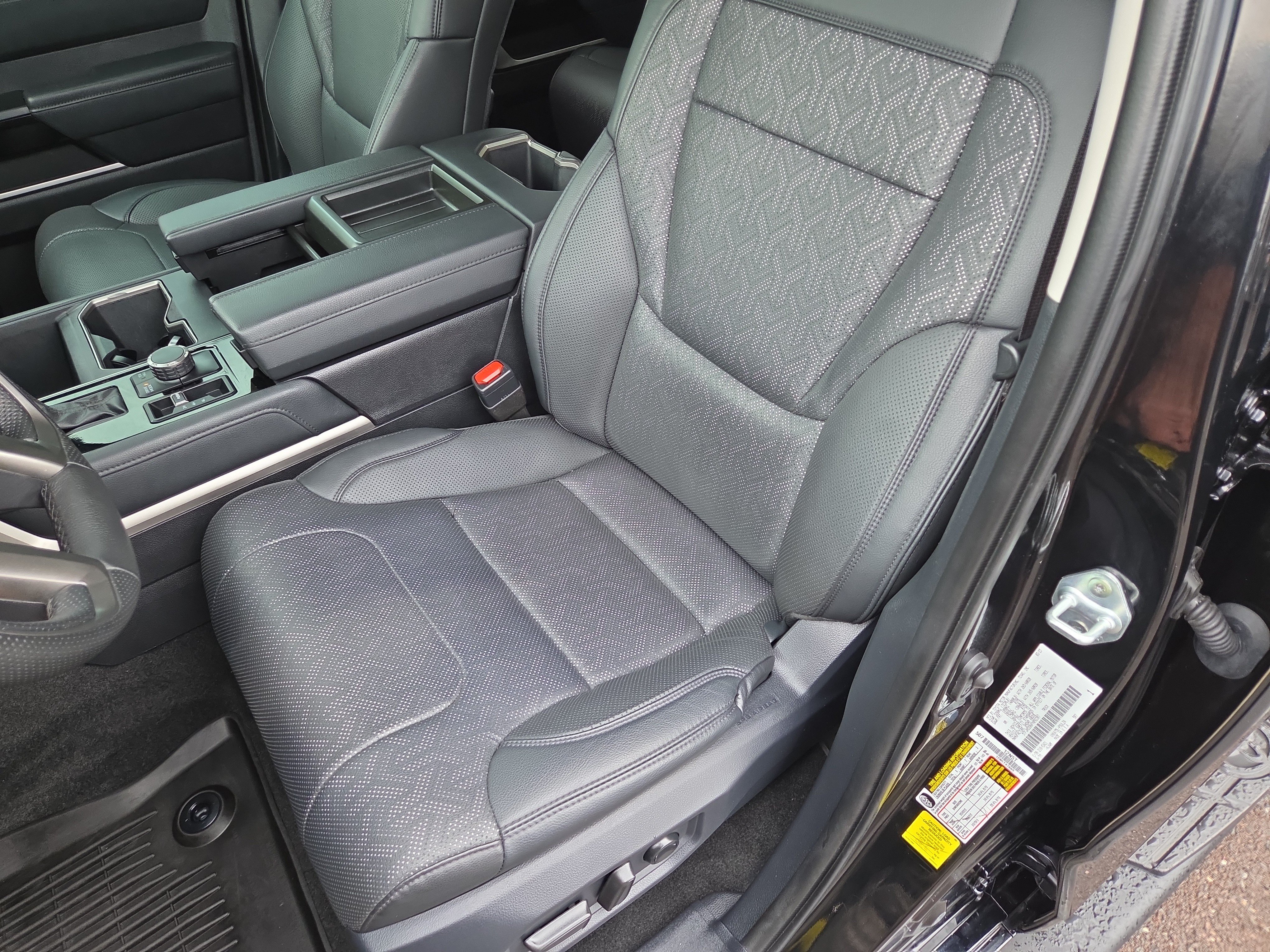 Used 2023 Toyota Tundra Limited AWD/4WD image 13