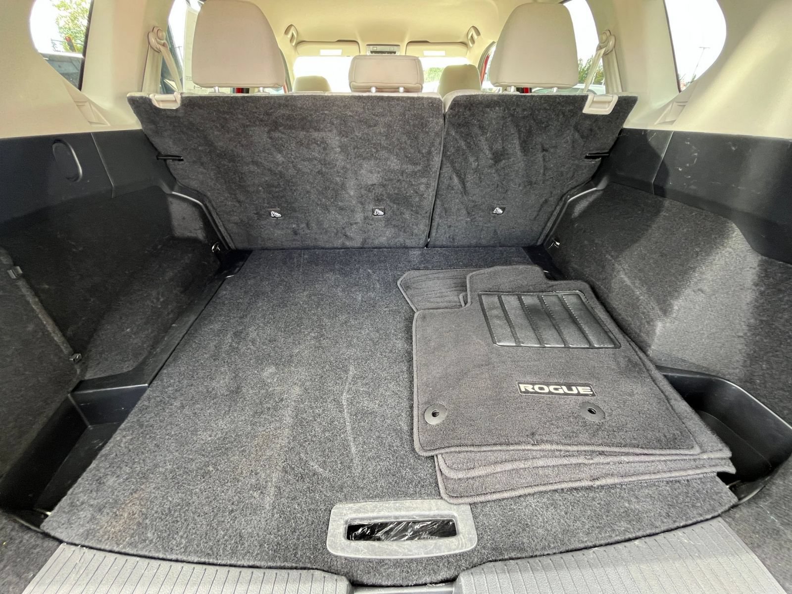 Used 2025 Nissan Rogue SV AWD/4WD image 33