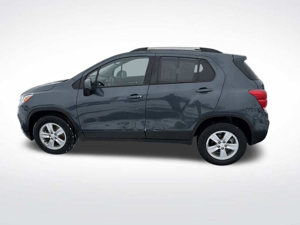 Used 2022 Chevrolet Trax LT w/ LT Convenience Package image 8
