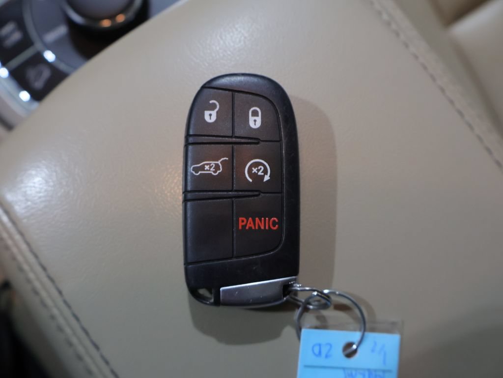 Used 2014 Jeep Grand Cherokee Limited w/ Trailer Tow Group IV AWD/4WD image 28