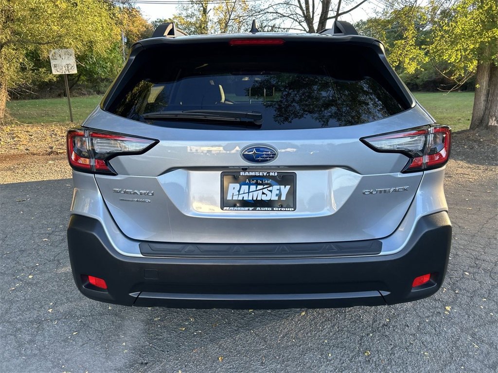 Certified 2025 Subaru Outback Premium image 7