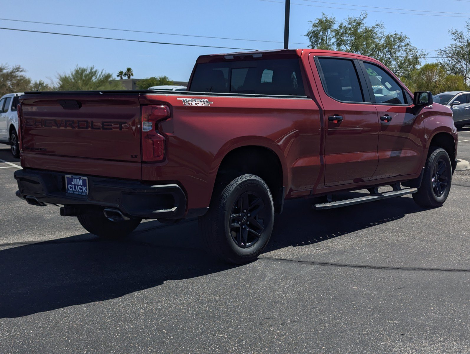 Used 2021 Chevrolet Silverado 1500 LT Trail Boss w/ Convenience Package II AWD/4WD image 2