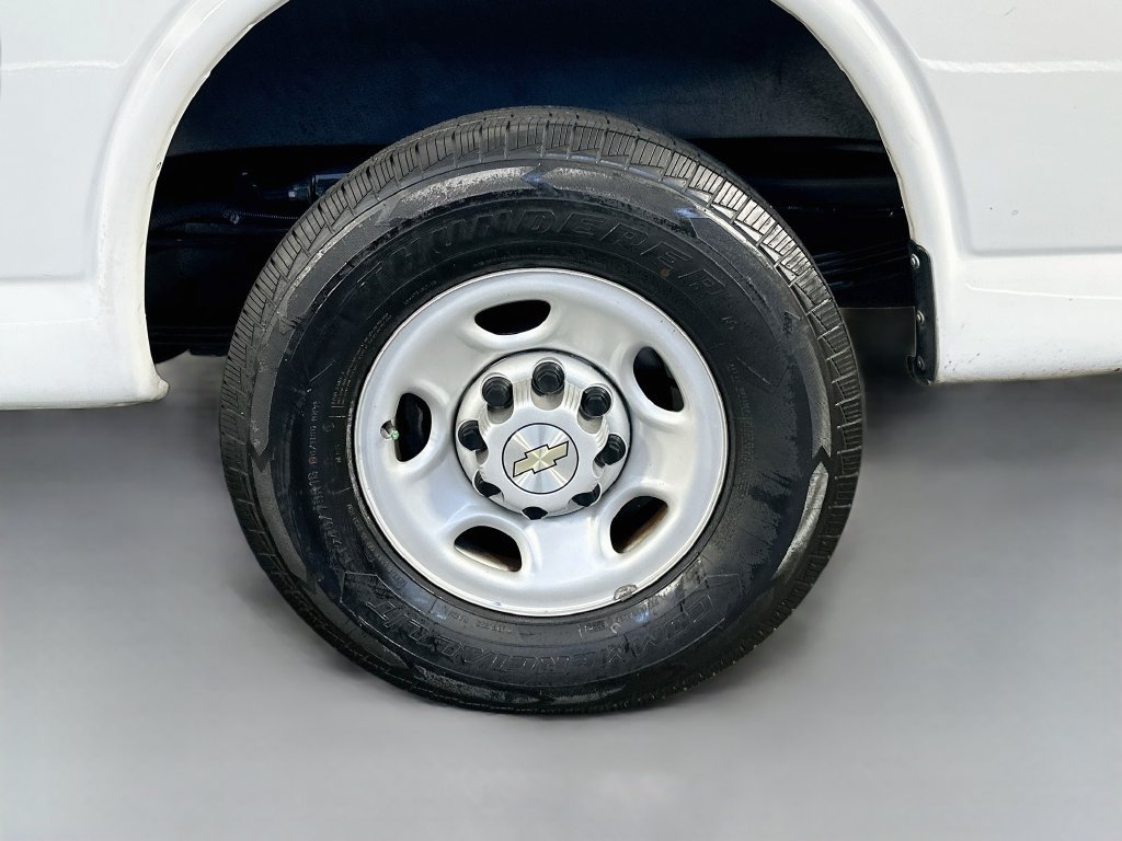 Used 2022 Chevrolet Express 2500 w/ Driver Convenience Package RWD image 33