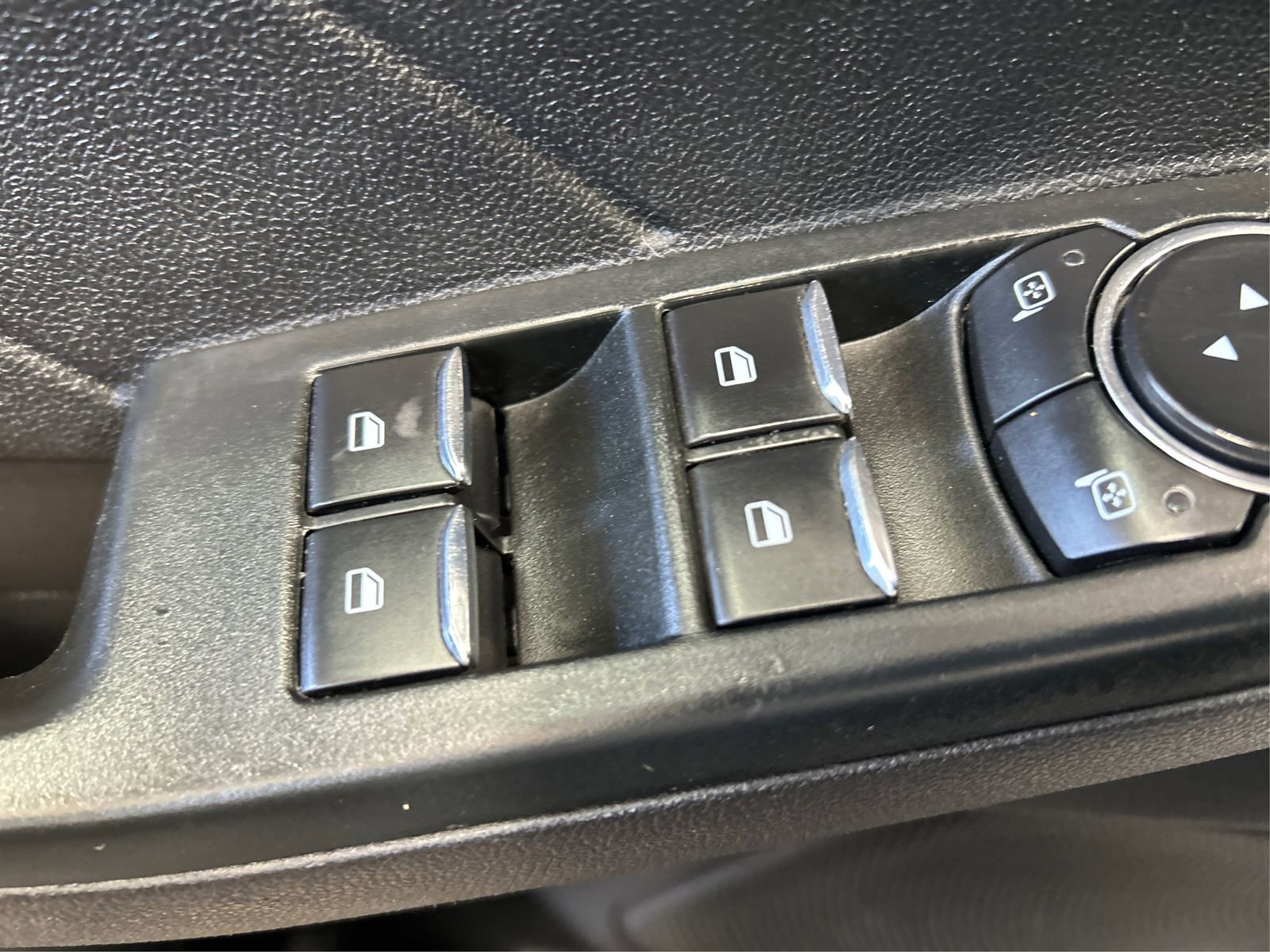 Used 2022 Ford Escape S FWD image 27