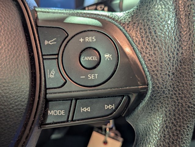 Used 2020 Toyota Corolla LE image 14