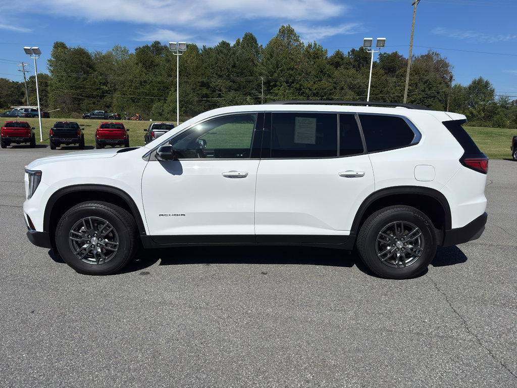 Used 2025 GMC Acadia Elevation image 4