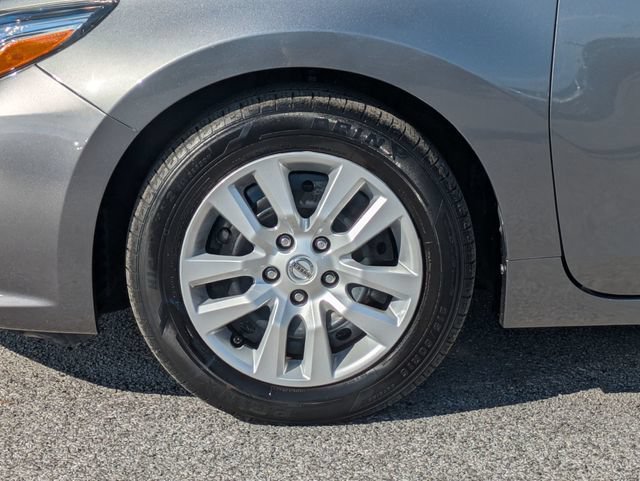 Used 2018 Nissan Altima 2.5 S w/ S Convenience Package FWD image 12