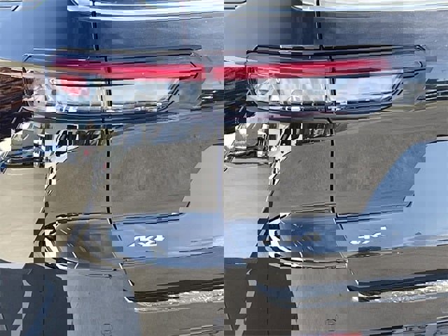 Used 2025 Jeep Grand Cherokee L Limited image 6