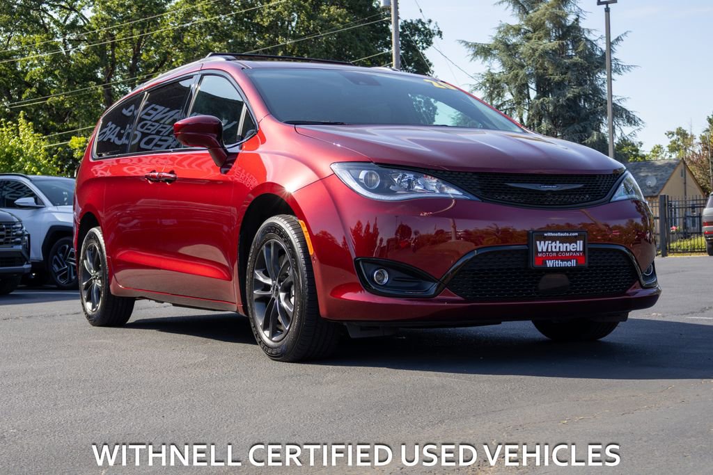 Used 2020 Chrysler Pacifica Touring-L w/ Advanced Safetytec Group AWD/4WD image 2