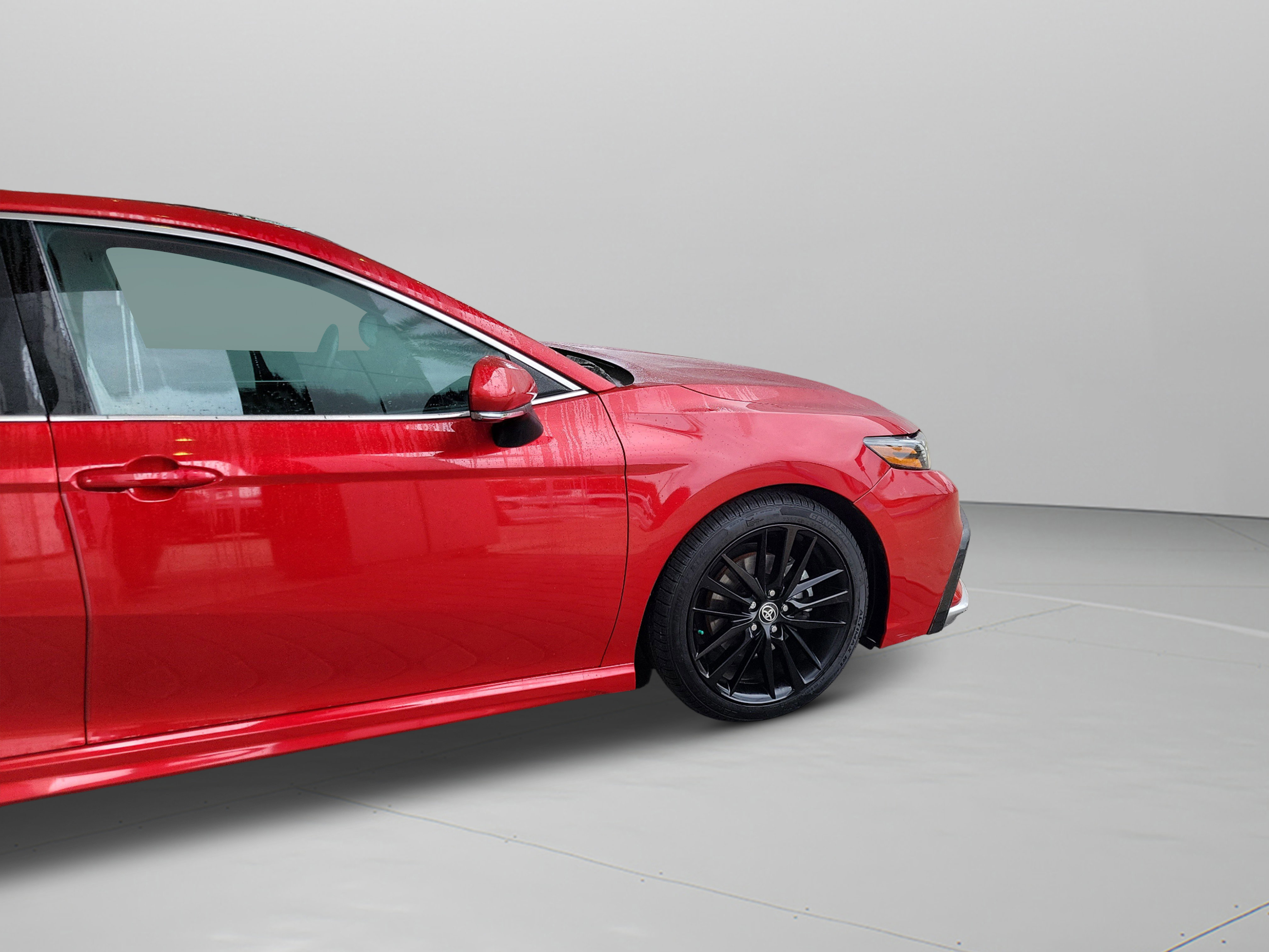 Used 2022 Toyota Camry XSE image 11