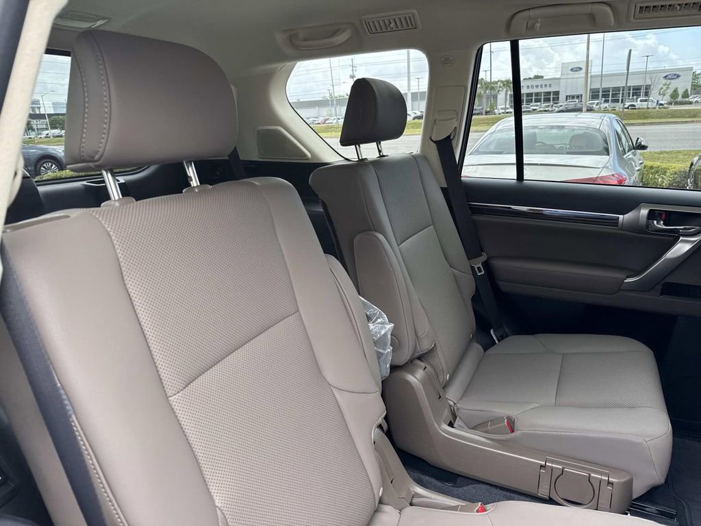 Used 2023 Lexus GX 460 Premium image 9