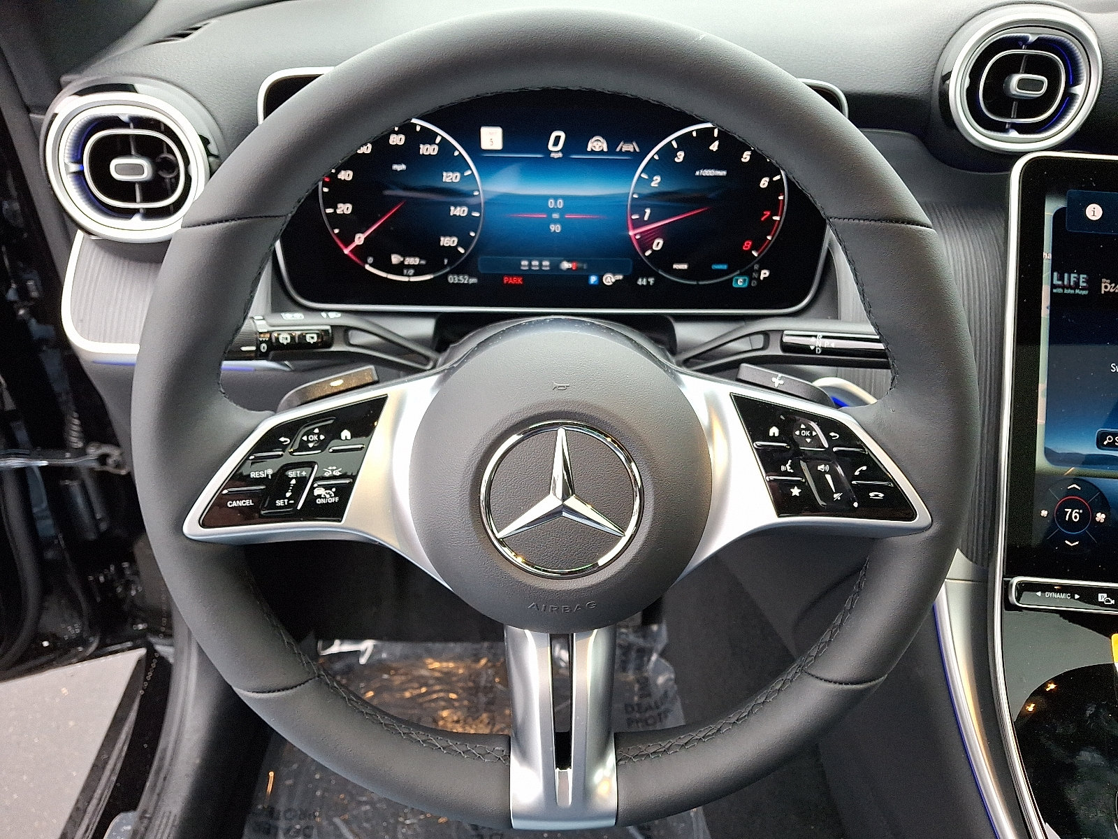 New 2026 Mercedes-Benz GLC 300 4MATIC image 17