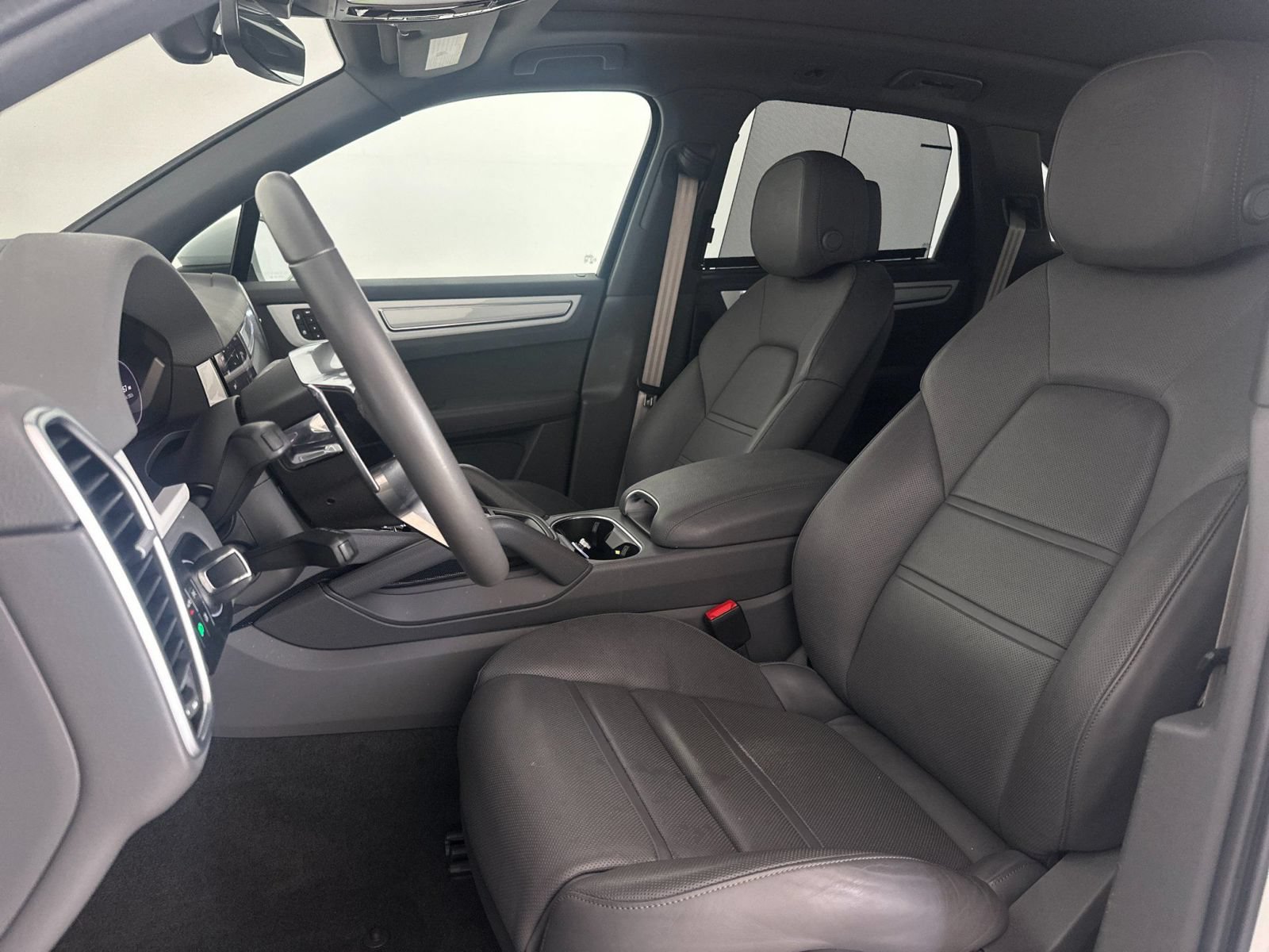 Certified 2023 Porsche Cayenne Platinum Edition AWD/4WD image 5