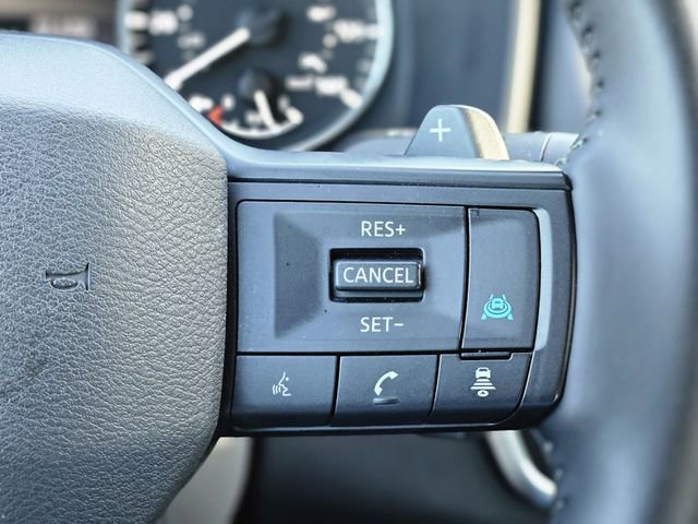 Used 2025 Nissan Rogue SV FWD image 18