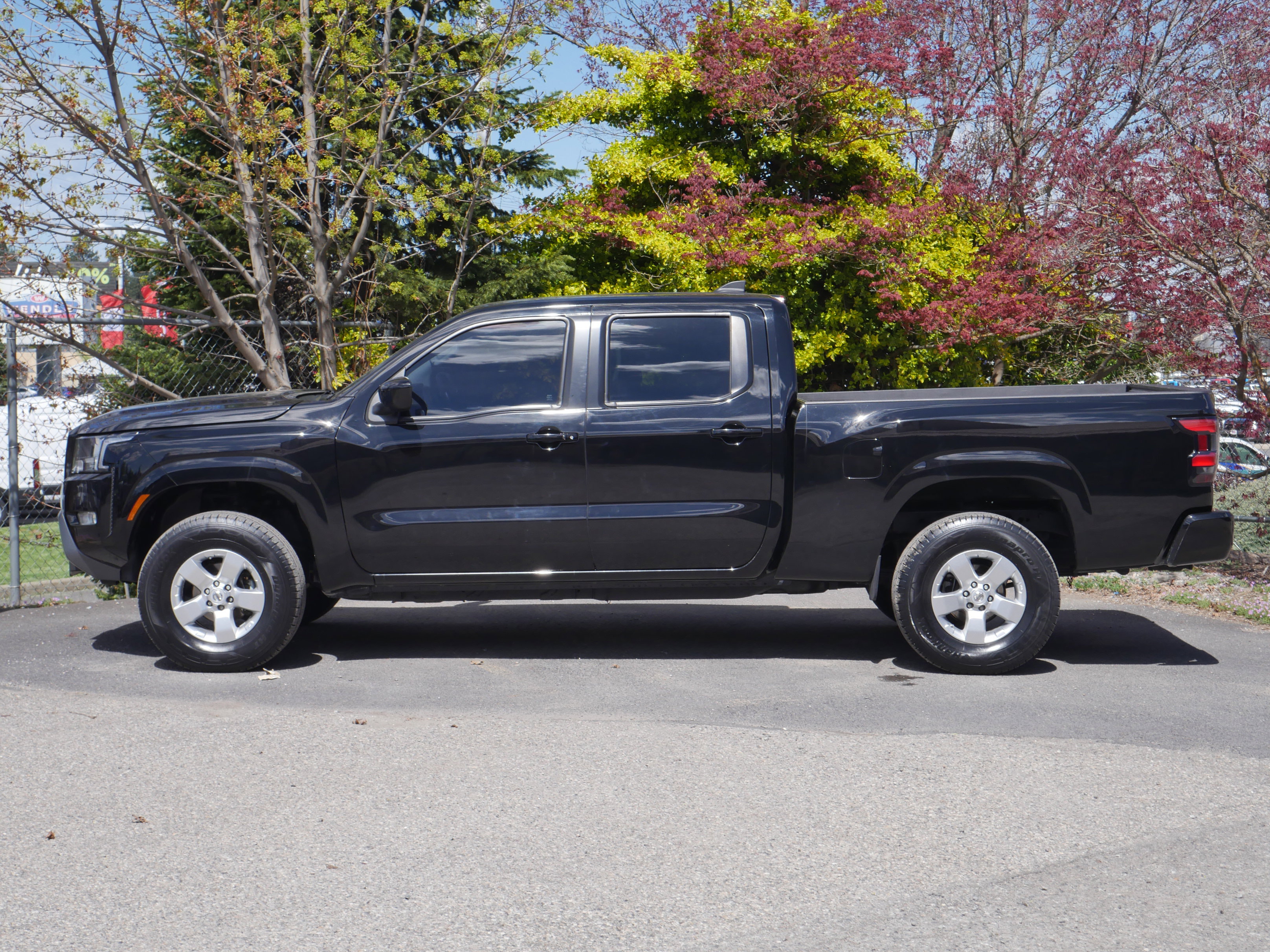 Certified 2023 Nissan Frontier SV w/ Technology Package AWD/4WD image 14