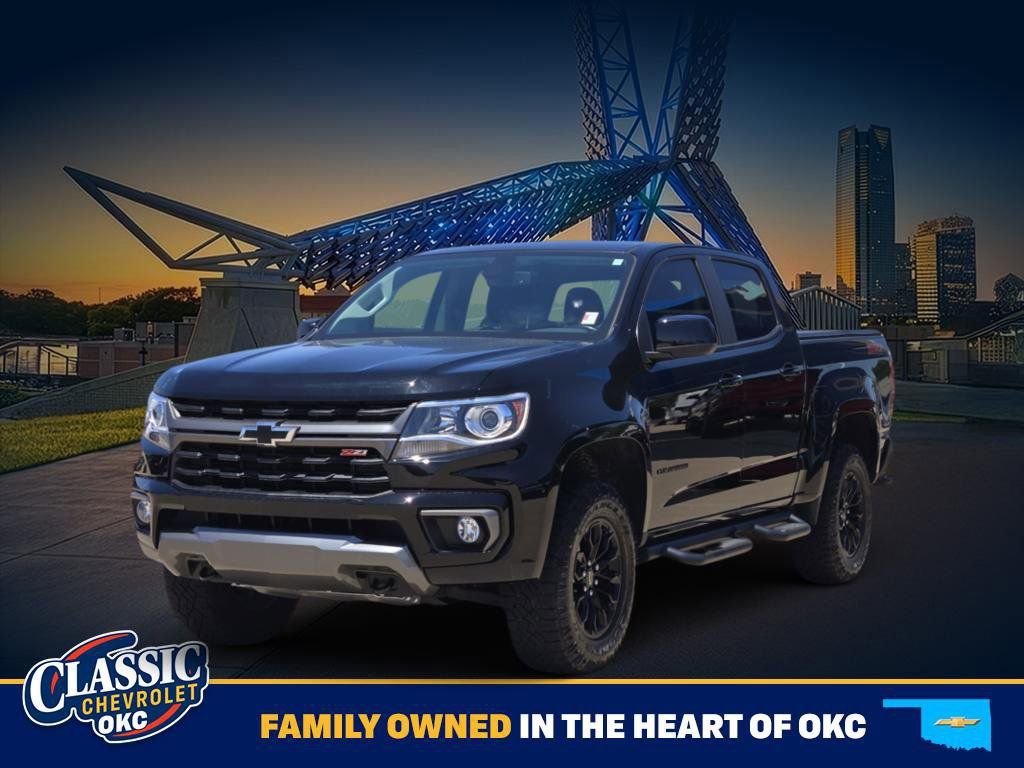 Used 2022 Chevrolet Colorado Z71 w/ LPO, Tonneau and Step Package AWD/4WD image 3