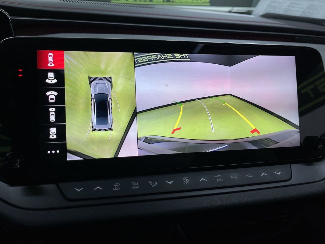 Used 2024 Dodge Charger R/T w/ Plus Group image 21