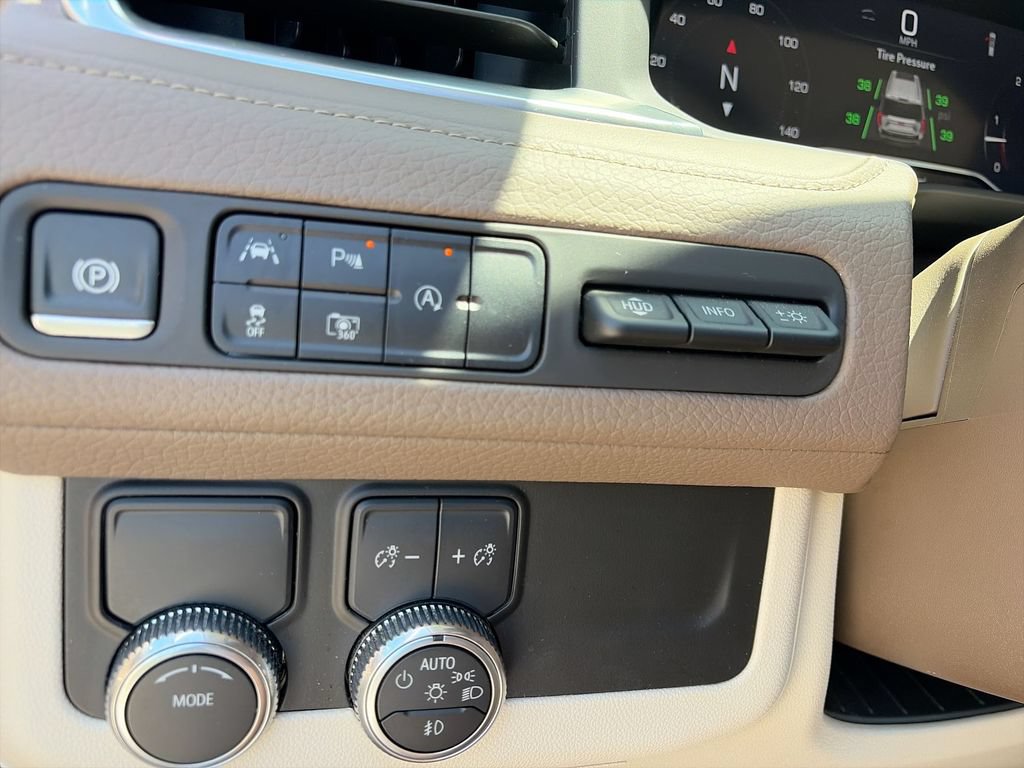 Used 2024 GMC Yukon XL Denali RWD image 24