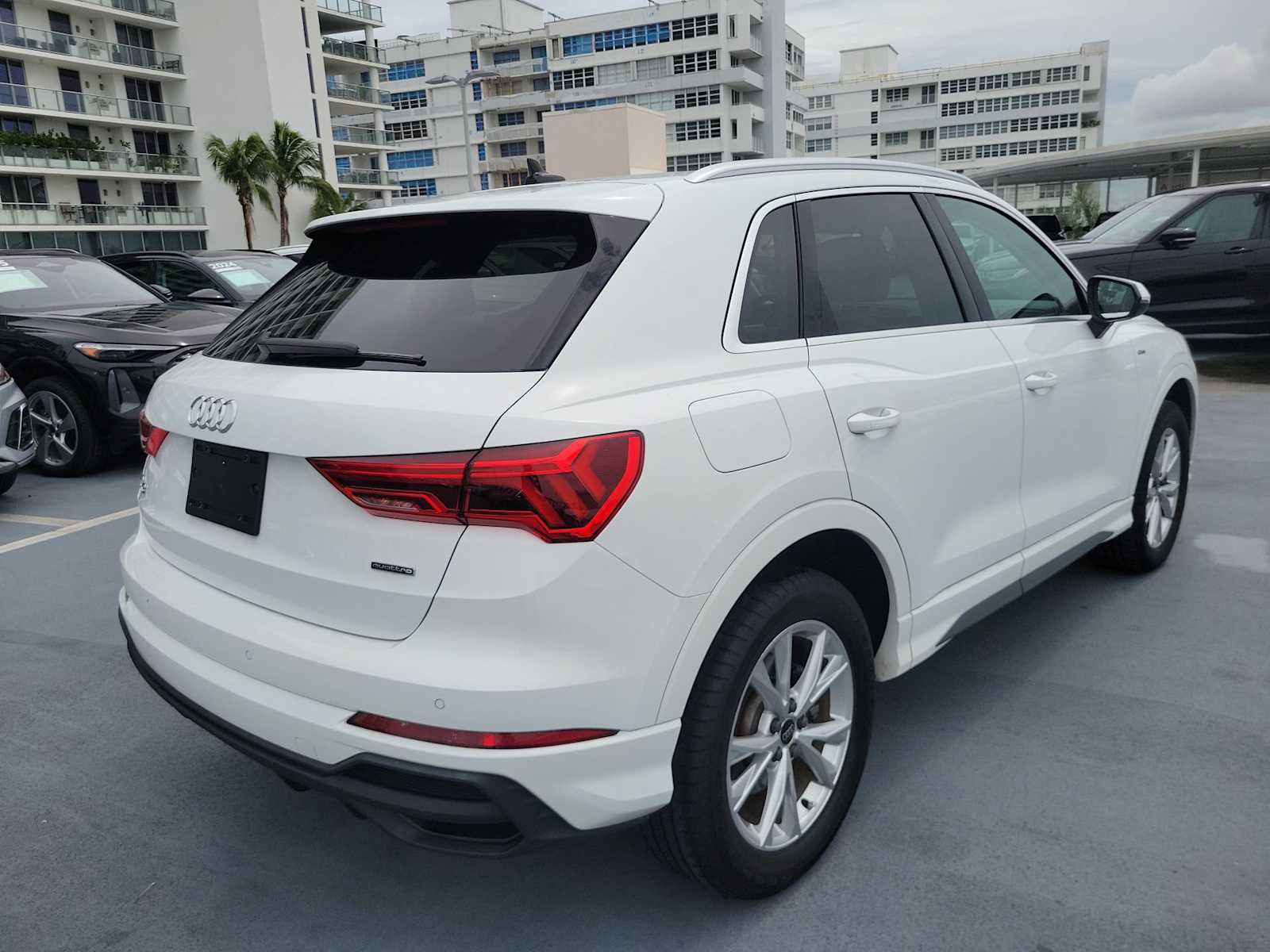Certified 2023 Audi Q3 2.0T Premium w/ Convenience Package AWD/4WD image 6