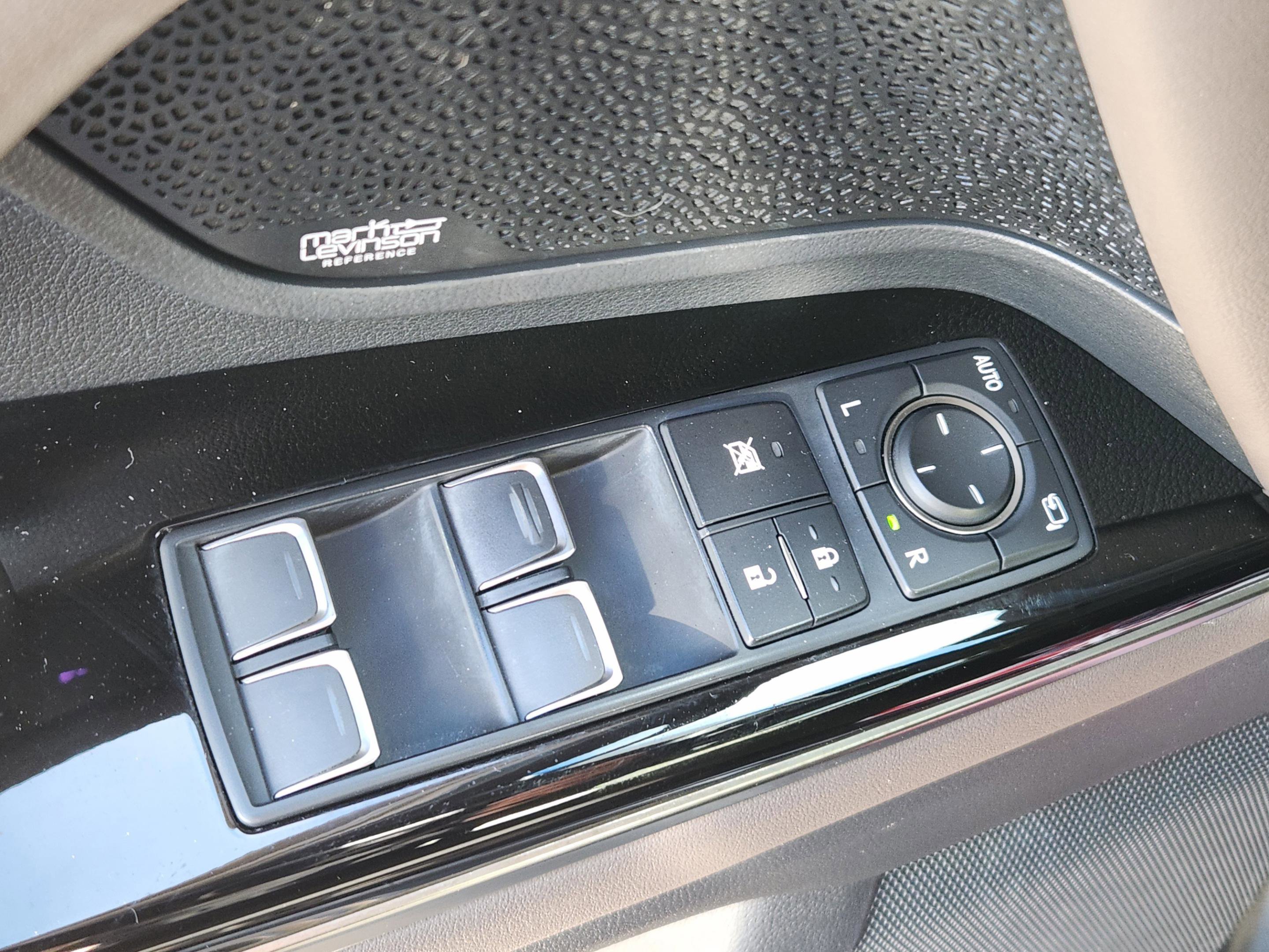 Used 2023 Lexus LX 600 4WD w/ Accessory Package (Z1) image 17