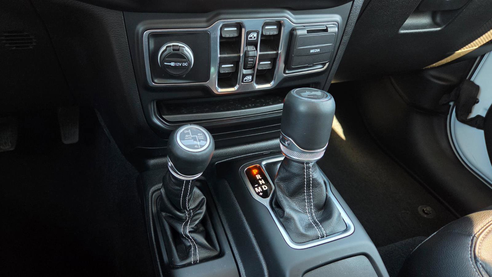Used 2023 Jeep Wrangler Sahara w/ Cold Weather Group image 34