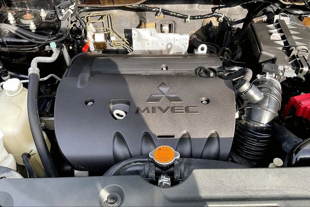Used 2013 Mitsubishi Outlander Sport SE AWD/4WD image 32