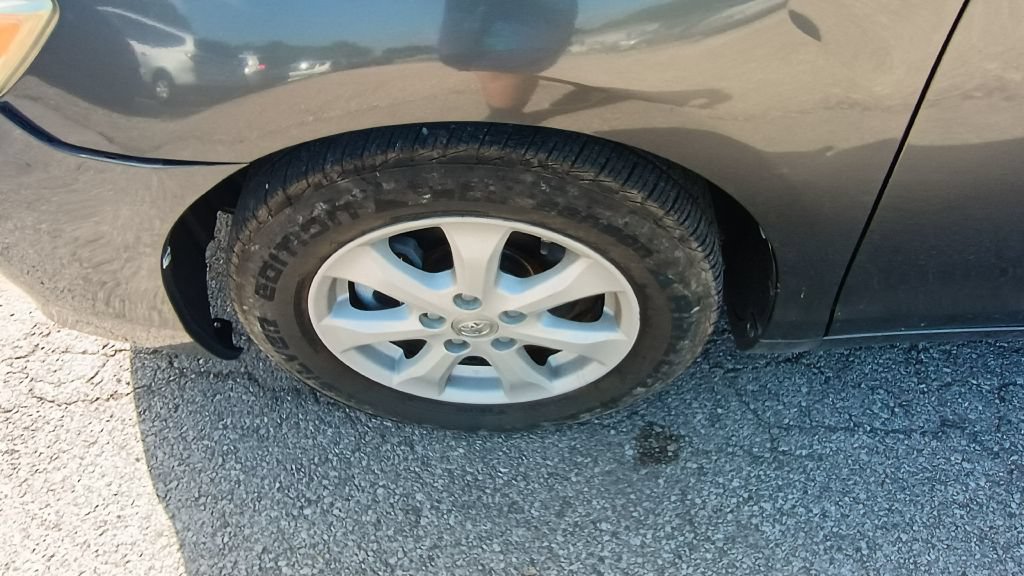 Used 2010 Toyota Camry FWD image 14