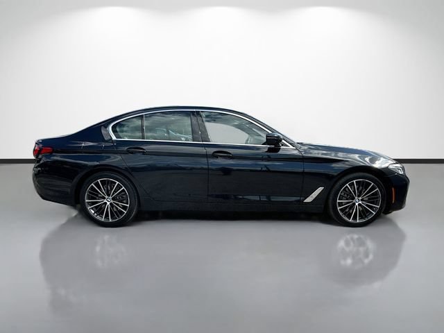 Used 2023 BMW 530i w/ Premium Package RWD image 3