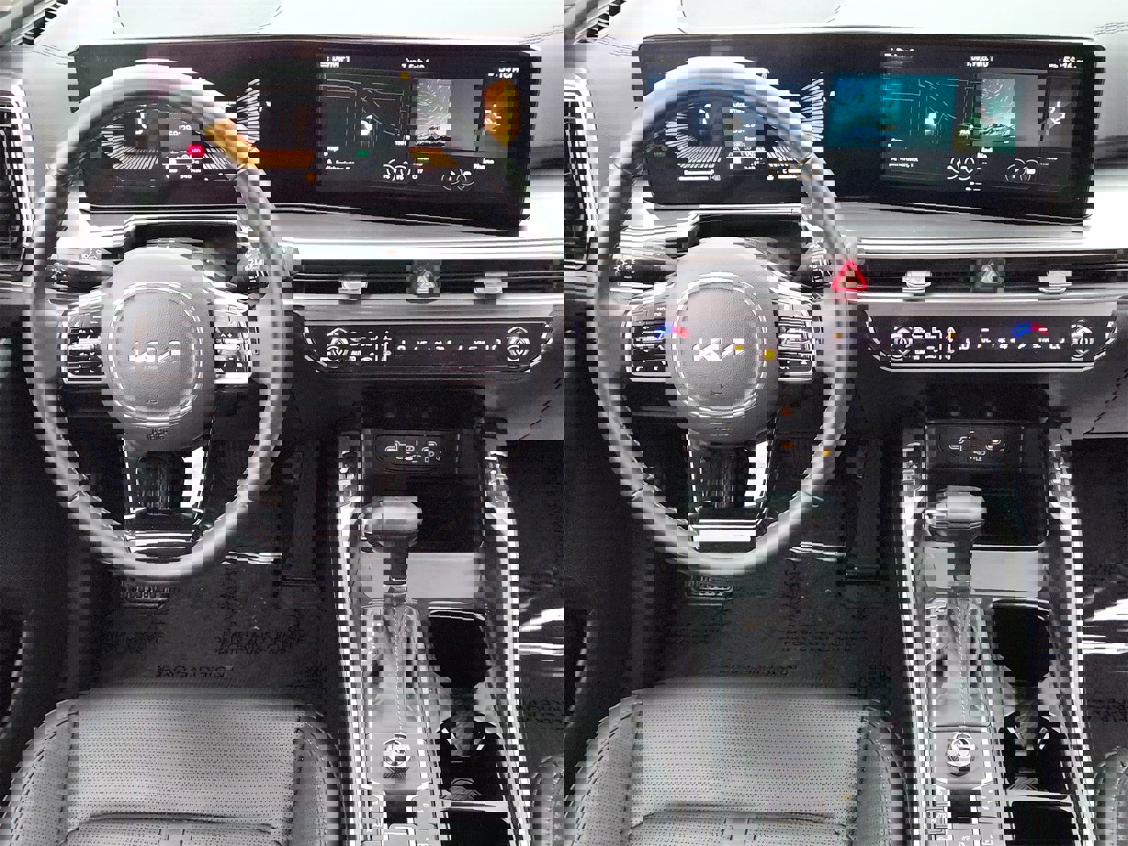 Used 2025 Kia Sorento S w/ Panoramic Sunroof Package image 35