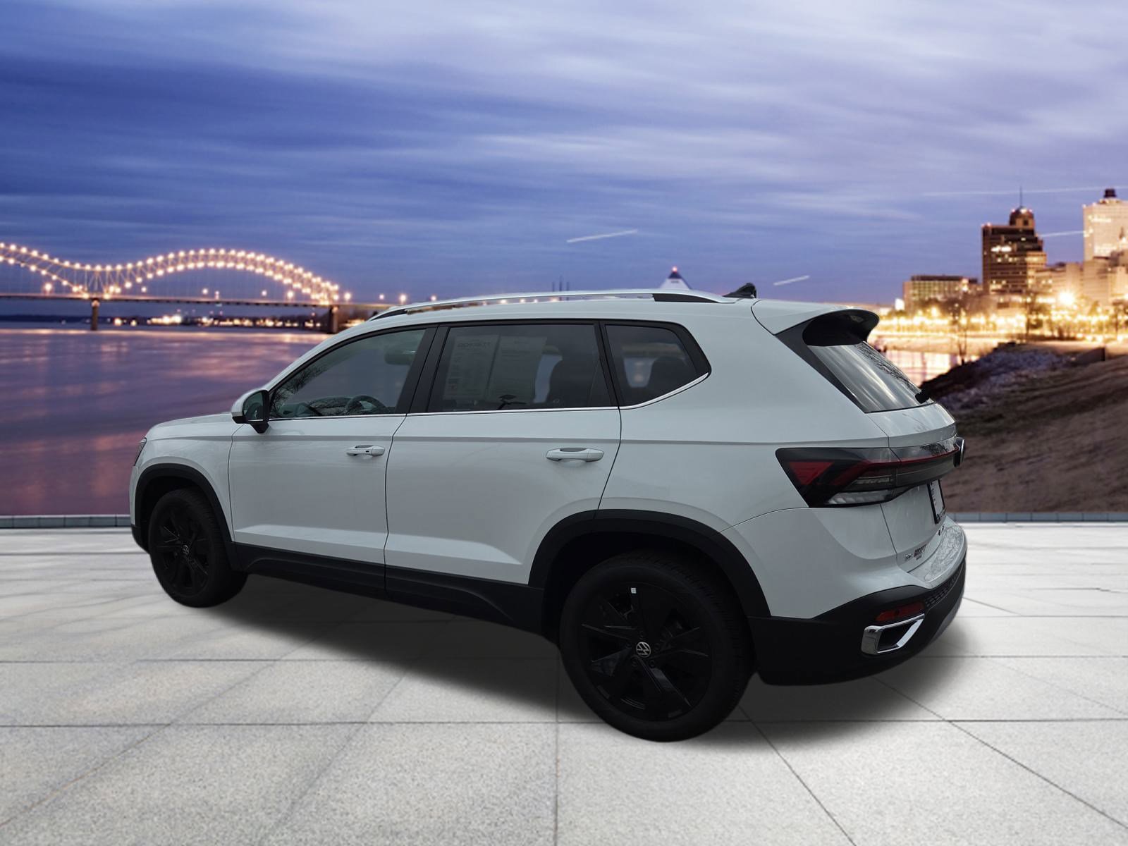 New 2025 Volkswagen Taos SE image 3