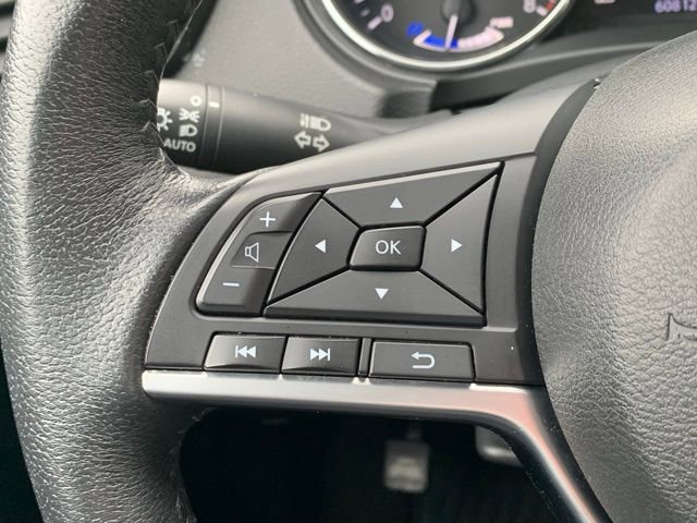 Used 2019 Nissan Rogue SV image 21